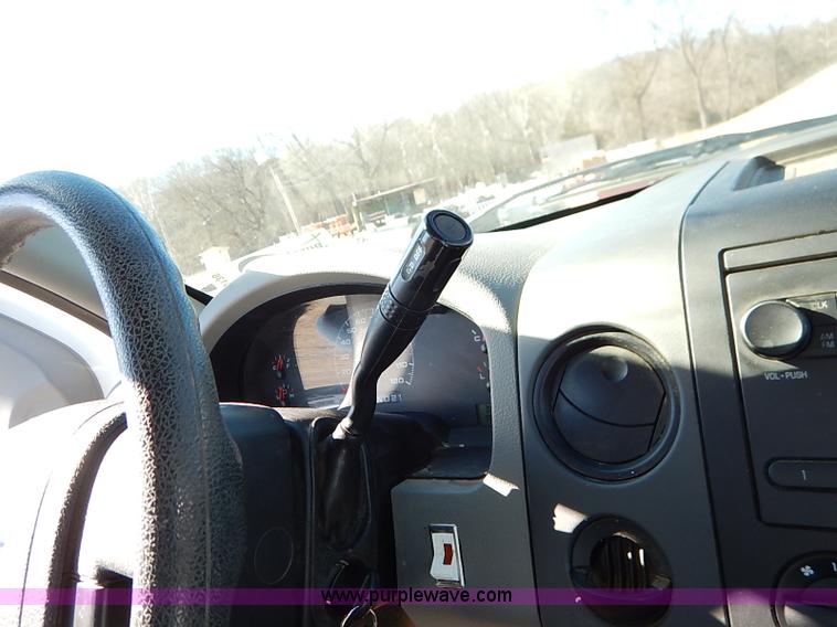 image for item I5136 2007 Ford F150 XL SuperCab pickup truck