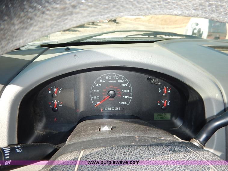 image for item I5136 2007 Ford F150 XL SuperCab pickup truck