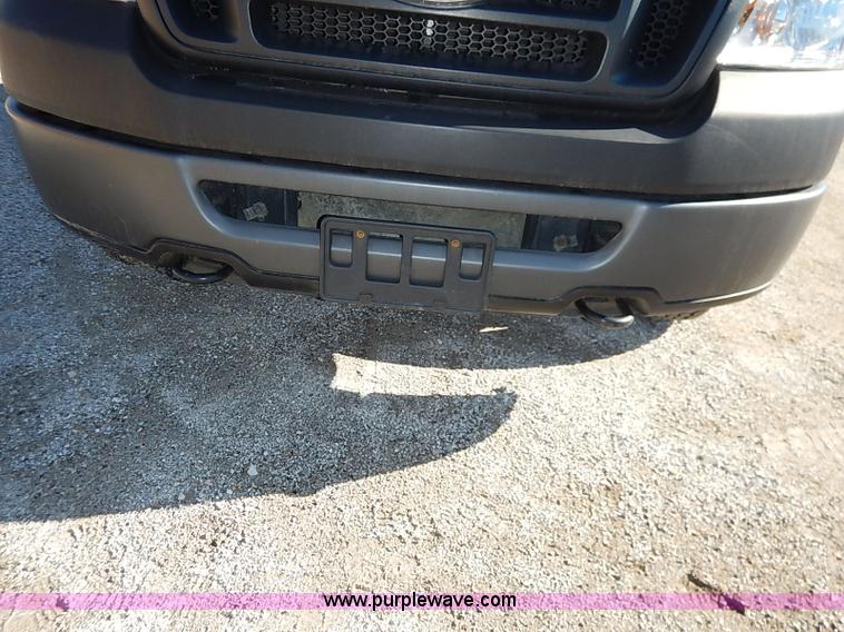 image for item I5136 2007 Ford F150 XL SuperCab pickup truck