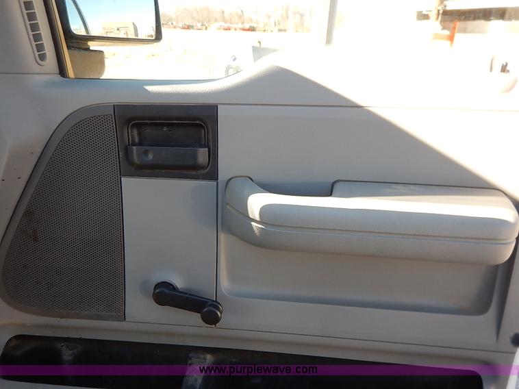 image for item I5136 2007 Ford F150 XL SuperCab pickup truck