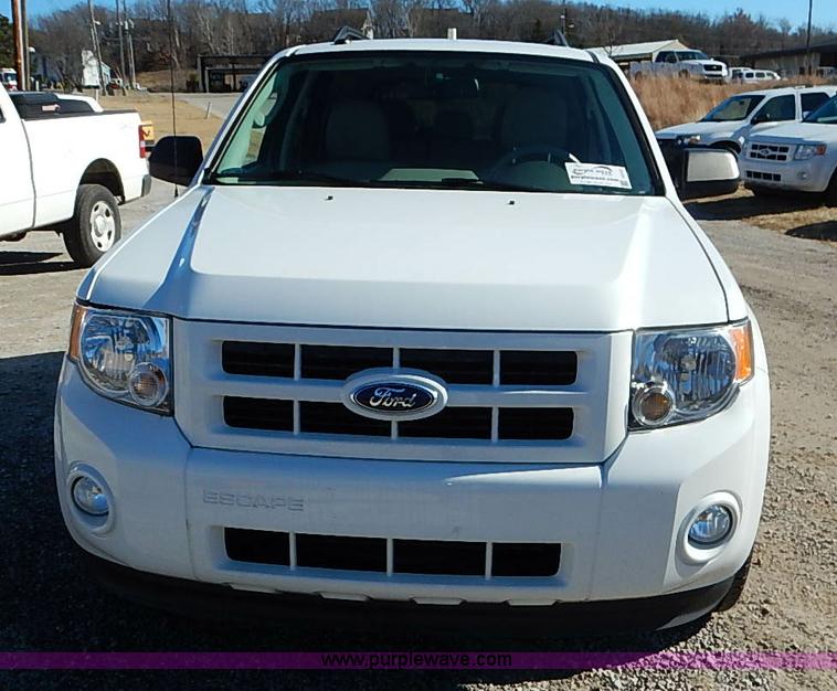 image for item I5137 2012 Ford Escape Hybrid SUV