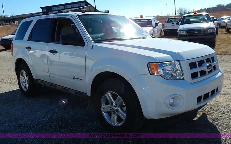 image for item I5137 2012 Ford Escape Hybrid SUV
