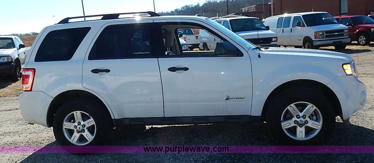 image for item I5137 2012 Ford Escape Hybrid SUV