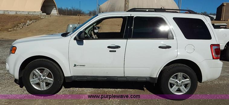 image for item I5137 2012 Ford Escape Hybrid SUV