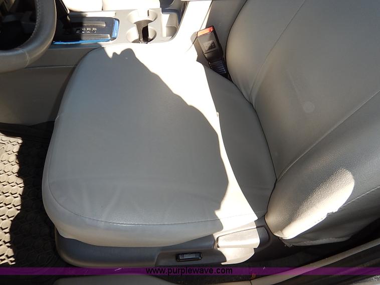 image for item I5137 2012 Ford Escape Hybrid SUV