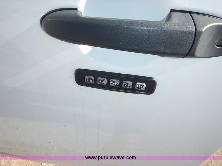 image for item I5137 2012 Ford Escape Hybrid SUV