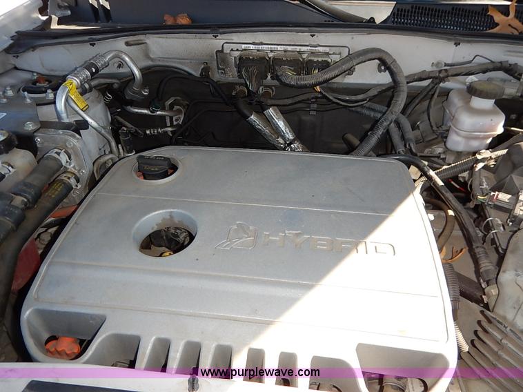 image for item I5137 2012 Ford Escape Hybrid SUV