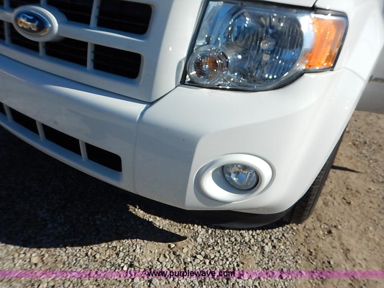 image for item I5137 2012 Ford Escape Hybrid SUV