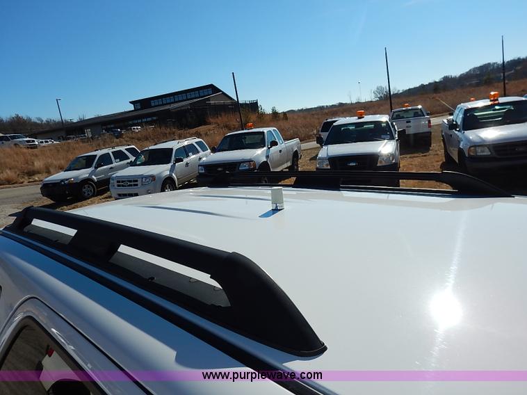 image for item I5137 2012 Ford Escape Hybrid SUV