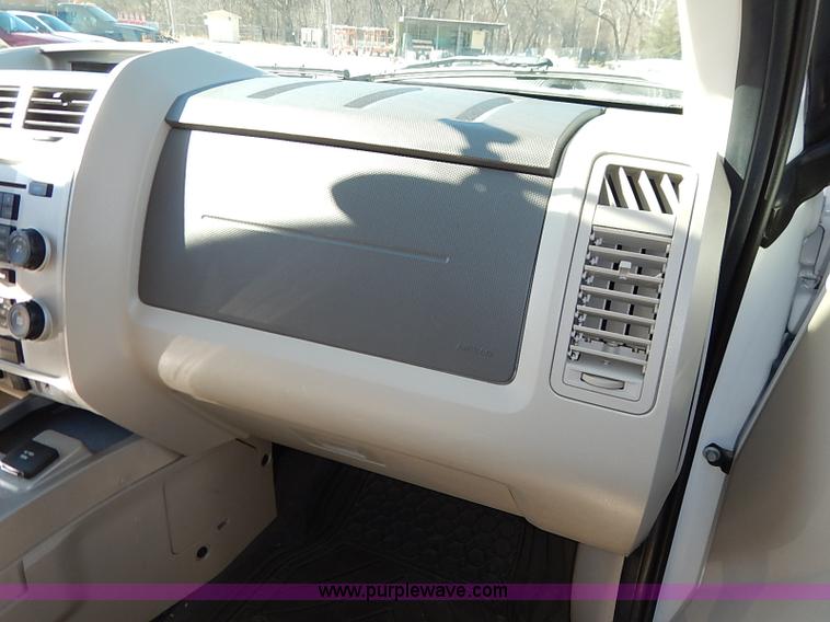 image for item I5137 2012 Ford Escape Hybrid SUV