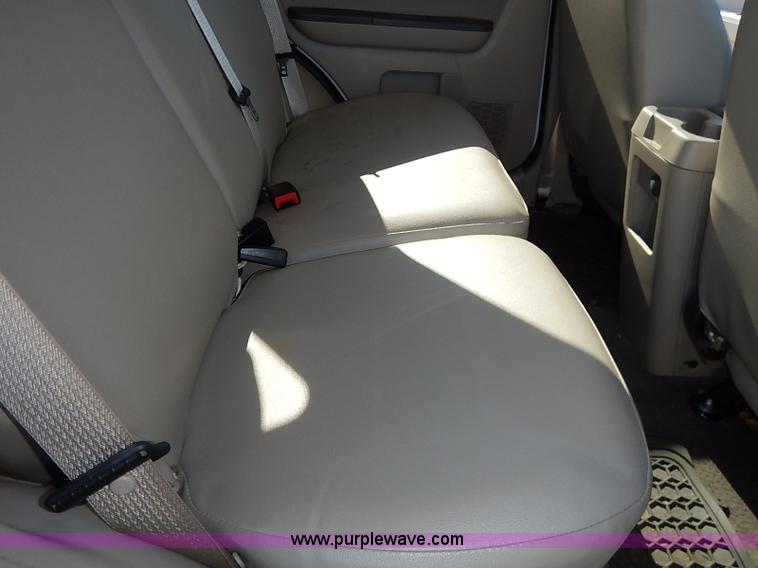 image for item I5137 2012 Ford Escape Hybrid SUV