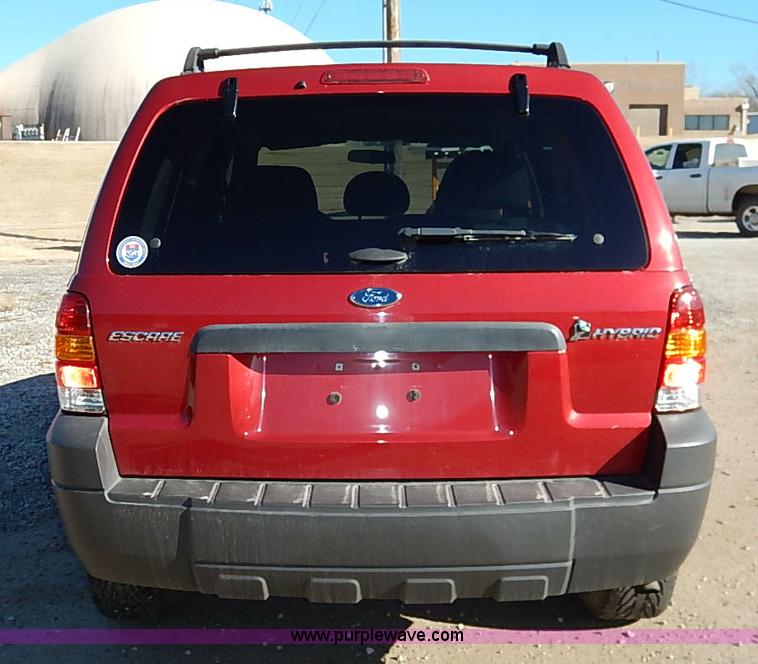 image for item I5138 2005 Ford Escape Hybrid SUV