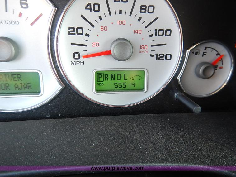 image for item I5138 2005 Ford Escape Hybrid SUV