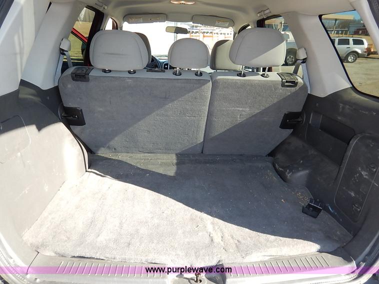 image for item I5138 2005 Ford Escape Hybrid SUV