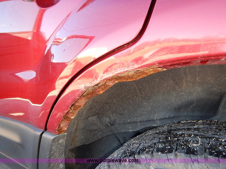 image for item I5138 2005 Ford Escape Hybrid SUV