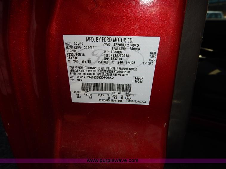 image for item I5138 2005 Ford Escape Hybrid SUV