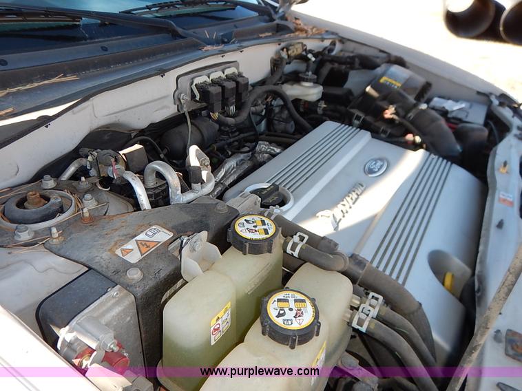 image for item I5139 2005 Ford Escape Hybrid SUV