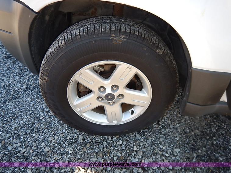 image for item I5139 2005 Ford Escape Hybrid SUV