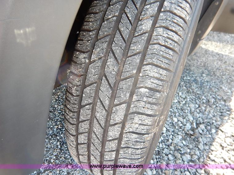 image for item I5139 2005 Ford Escape Hybrid SUV