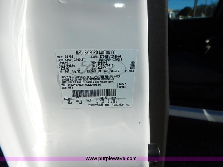 image for item I5139 2005 Ford Escape Hybrid SUV