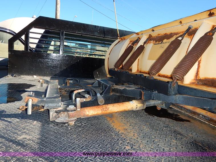 image for item I5140 2000 Ford F450 Super Duty flatbed dump truck