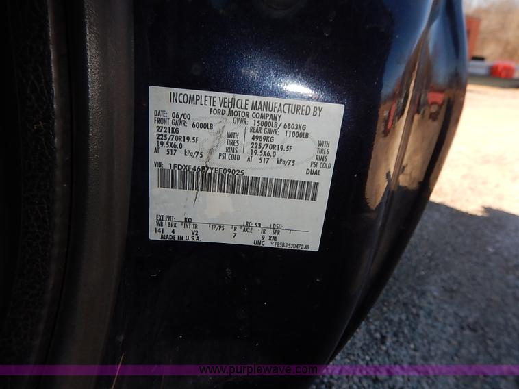 image for item I5140 2000 Ford F450 Super Duty flatbed dump truck