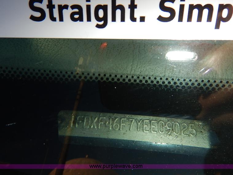 image for item I5140 2000 Ford F450 Super Duty flatbed dump truck