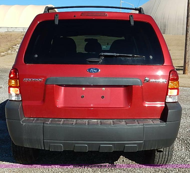 image for item I5141 2005 Ford Escape Hybrid SUV