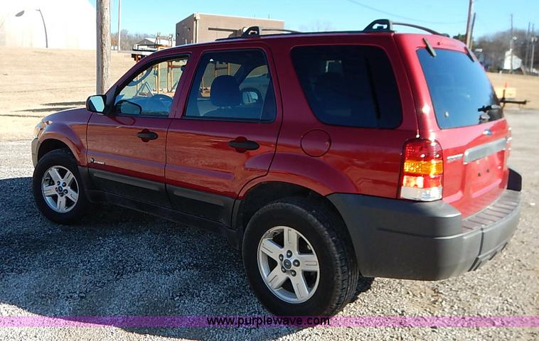 image for item I5141 2005 Ford Escape Hybrid SUV