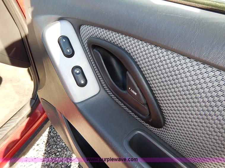 image for item I5141 2005 Ford Escape Hybrid SUV