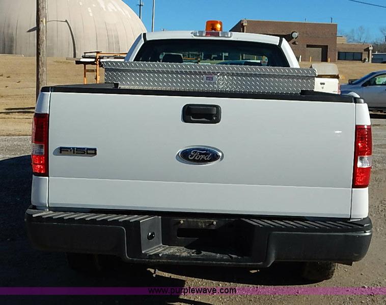 image for item I5143 2006 Ford F150 XL SuperCab pickup truck