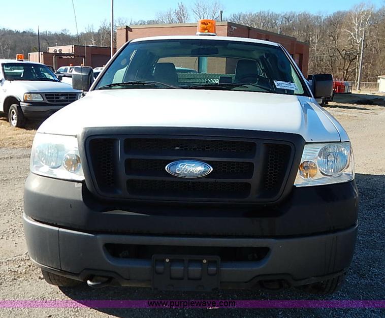 image for item I5143 2006 Ford F150 XL SuperCab pickup truck
