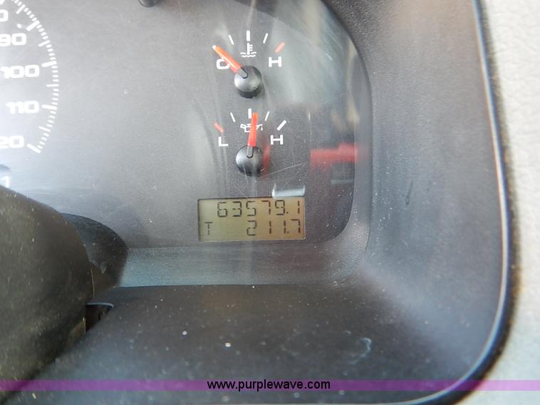 image for item I5143 2006 Ford F150 XL SuperCab pickup truck