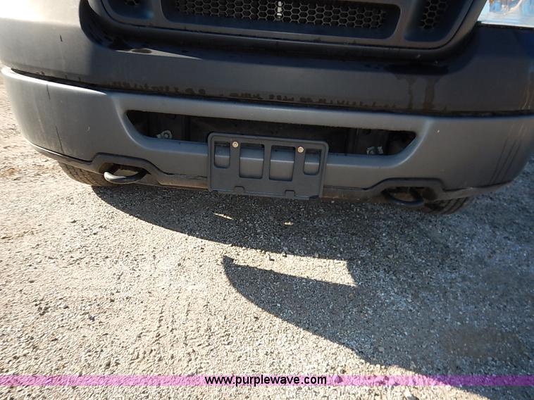 image for item I5143 2006 Ford F150 XL SuperCab pickup truck