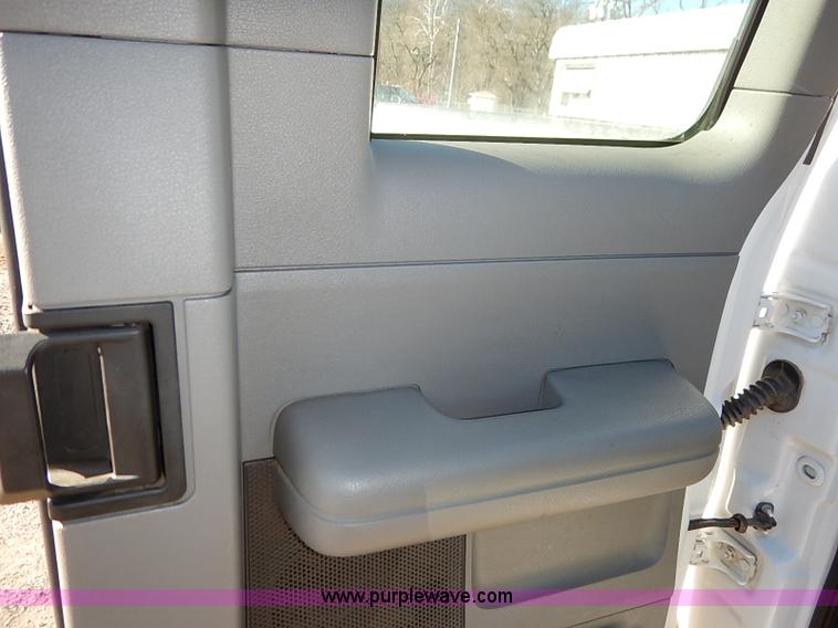 image for item I5143 2006 Ford F150 XL SuperCab pickup truck