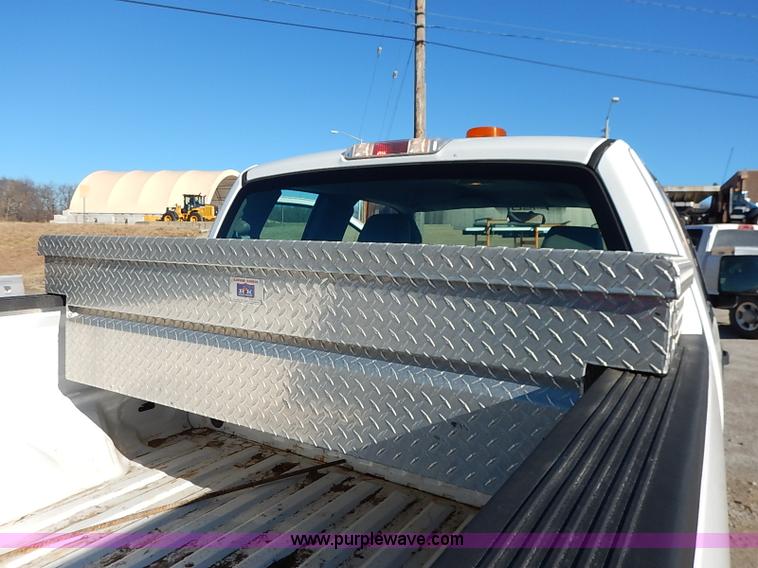 image for item I5143 2006 Ford F150 XL SuperCab pickup truck