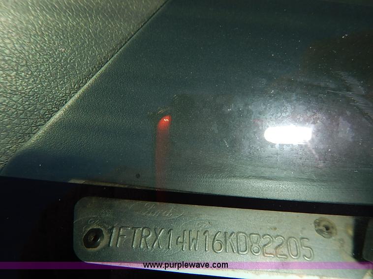 image for item I5143 2006 Ford F150 XL SuperCab pickup truck