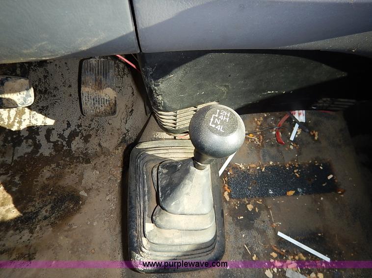 image for item I5144 2001 Ford F150 XL SuperCab pickup truck