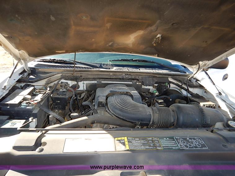 image for item I5144 2001 Ford F150 XL SuperCab pickup truck