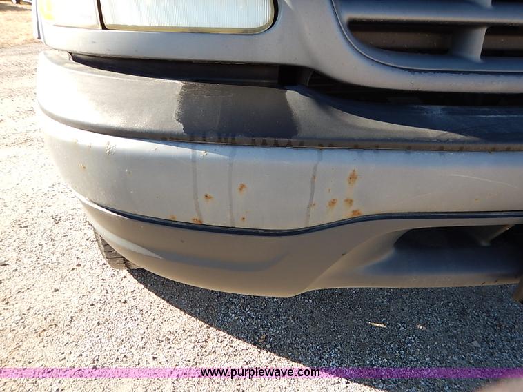 image for item I5144 2001 Ford F150 XL SuperCab pickup truck