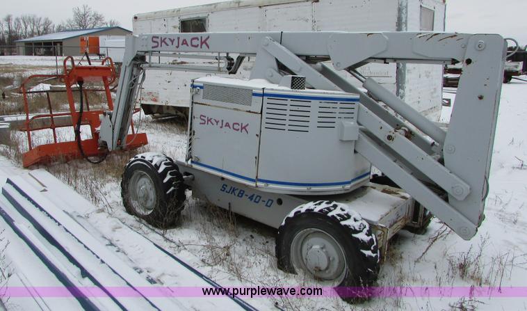 image for item I6662 1999 Sky Jack SJKB-40D boom lift