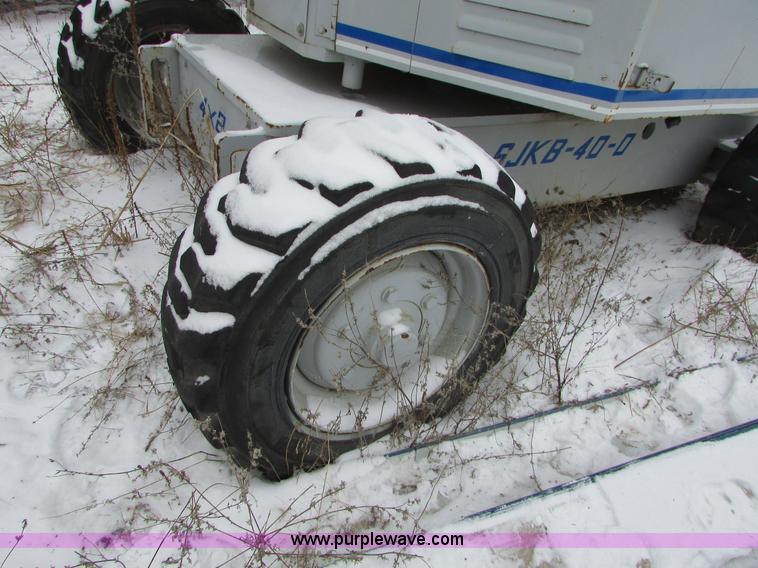 image for item I6662 1999 Sky Jack SJKB-40D boom lift