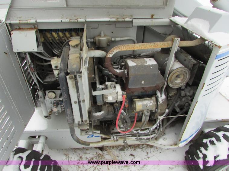 image for item I6662 1999 Sky Jack SJKB-40D boom lift