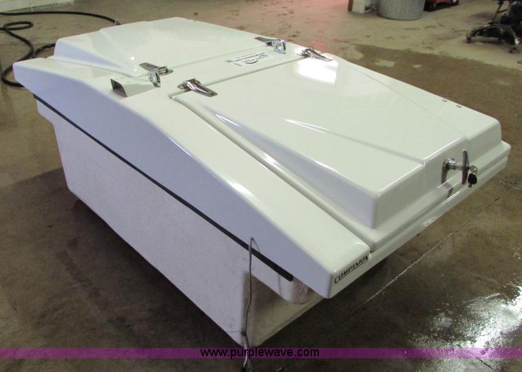 image for item I6663 Companion gun storage and hunting kennel truck box