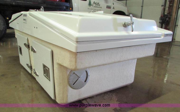 image for item I6663 Companion gun storage and hunting kennel truck box