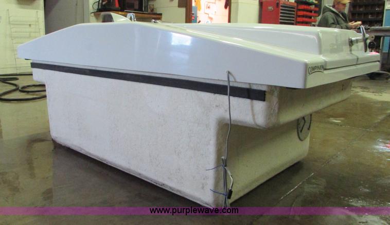 image for item I6663 Companion gun storage and hunting kennel truck box