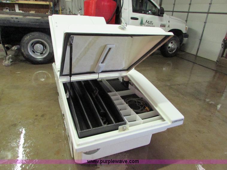 image for item I6663 Companion gun storage and hunting kennel truck box