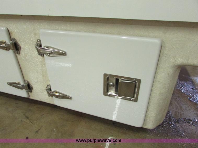 image for item I6663 Companion gun storage and hunting kennel truck box