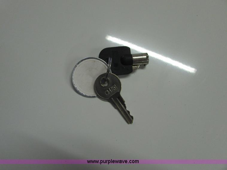 image for item I6663 Companion gun storage and hunting kennel truck box