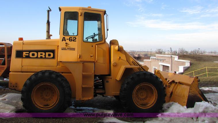 image for item I6666 1978 Ford A12 wheel loader